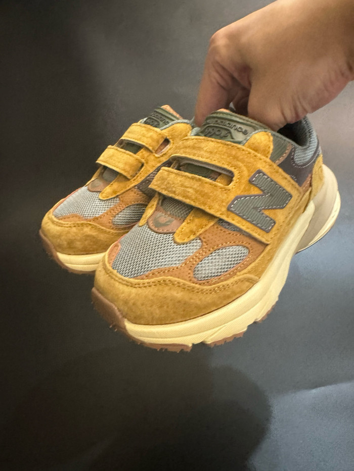 990V6 Hook And Loop Sports Shoes for Kids 5 colors 28999108