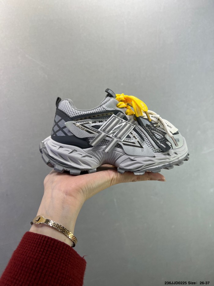 Mecha-style Color-blocked Mesh Breathable Trendy Sports Shoes for Kids 3 colors 28998725