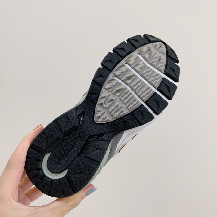NB990 Lace-Up & Hook & Loop Retro Running Shoes for Kids 9 colors 28998857