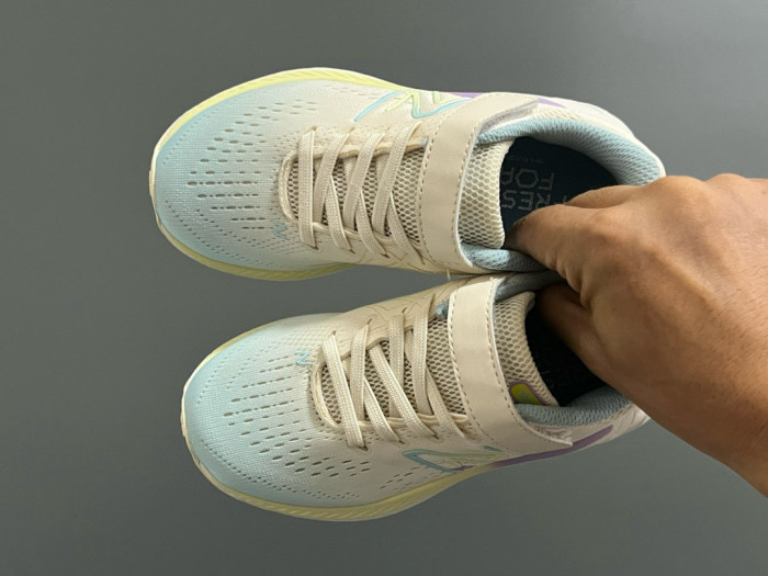 860 V2 Velcro Sports Shoes for Kids 6 colors 29011739