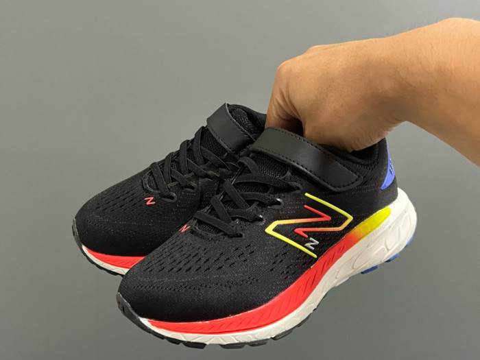 860 V2 Velcro Sports Shoes for Kids 6 colors 29011739