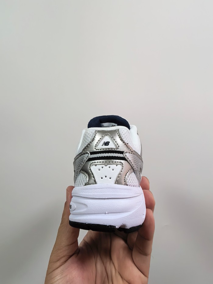 509 Series Breathable Mesh Non-Slip Retro Running Shoes for Kids 8 colors 29010815