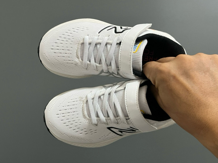 860 V2 Velcro Sports Shoes for Kids 6 colors 29011739