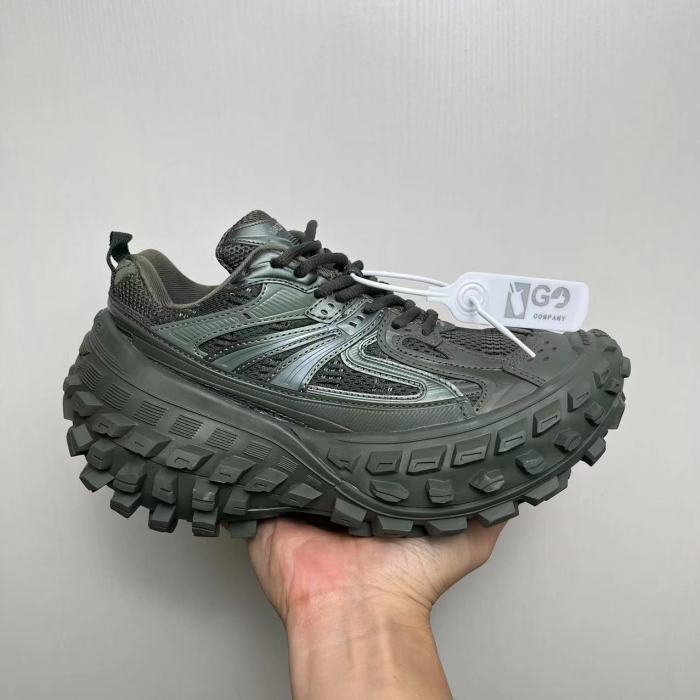 1:1 quality version  Chunky Defender Breathable Mesh Upper Running Shoes 7 colors 29018457