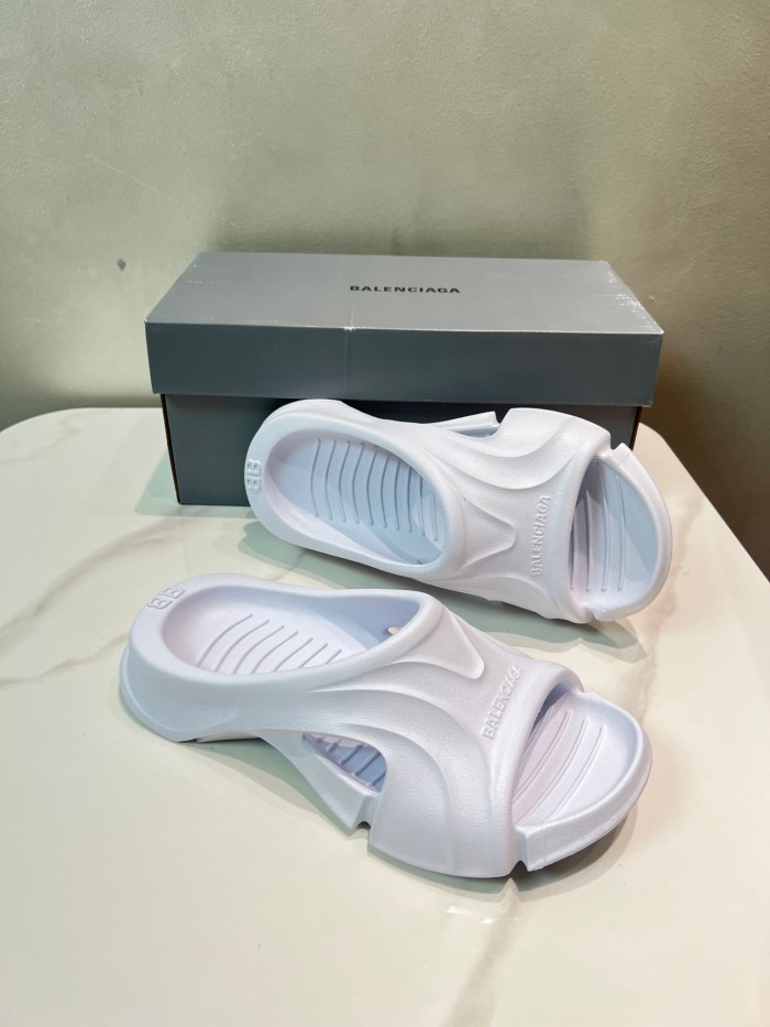 1:1 quality version Summer Beach Water-Friendly Versatile Casual Slippers 3 colors 29027290