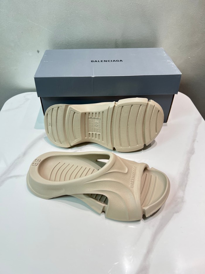 1:1 quality version Summer Beach Water-Friendly Versatile Casual Slippers 3 colors 29027290