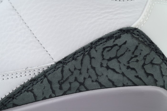[plus-size shoes]@j3 Retro White Green Elephant Print Basketball Shoes 29043117