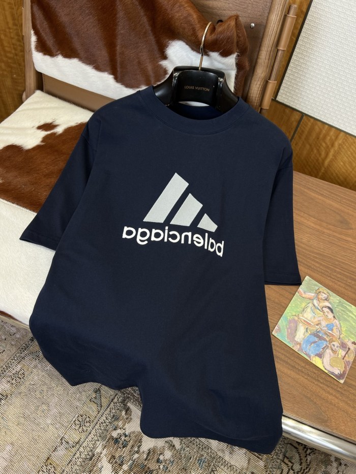 1:1 quality version Luxury sports collaboration, everyday commuting, versatile shirt 2 colors 29077446