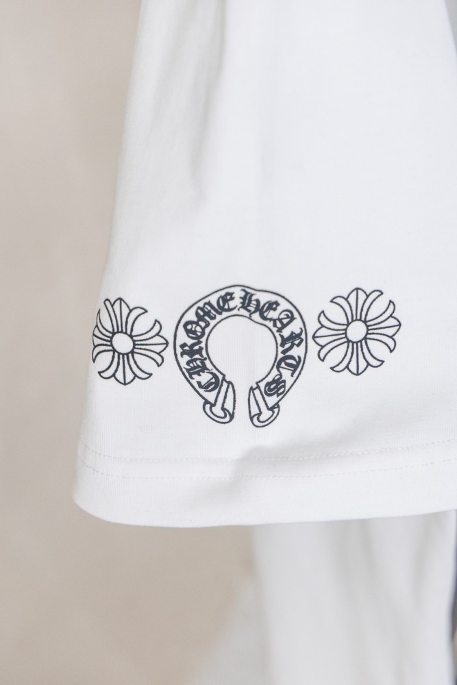 1:1 quality version White Gothic Letter Overlay Pink Cross Oversized Pocket T-Shirt 29089747