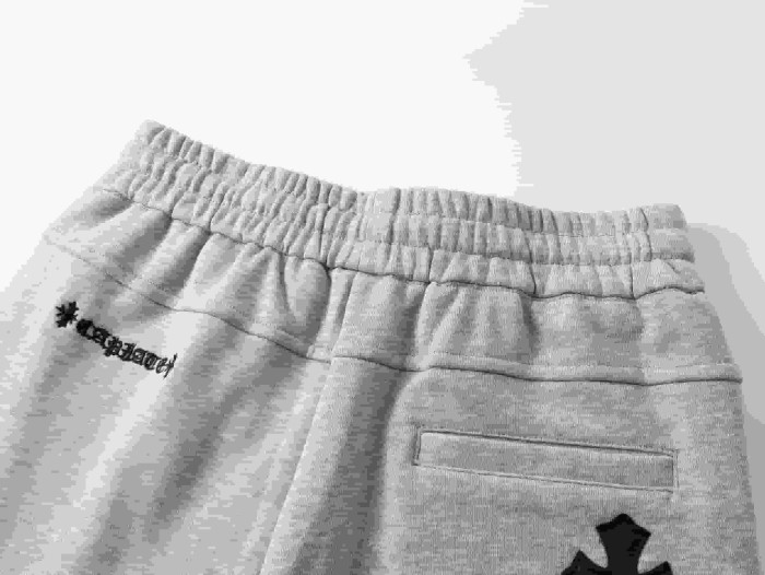 Heavyweight Cotton Leather Cross Patch & Gothic Letter Zip Pocket Sweat Shorts 2 colors 29089932