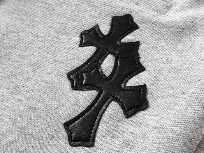 Heavyweight Cotton Leather Cross Patch & Gothic Letter Zip Pocket Sweat Shorts 2 colors 29089932