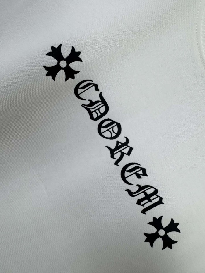 1:1 quality version White Gothic Letter & Bracket Graphic Print Crew Neck T-Shirt 29090030