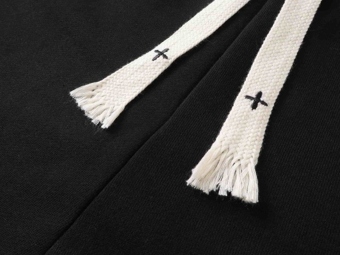 Heavyweight Cotton Leather Cross Patch & Gothic Letter Zip Pocket Sweat Shorts 2 colors 29089932