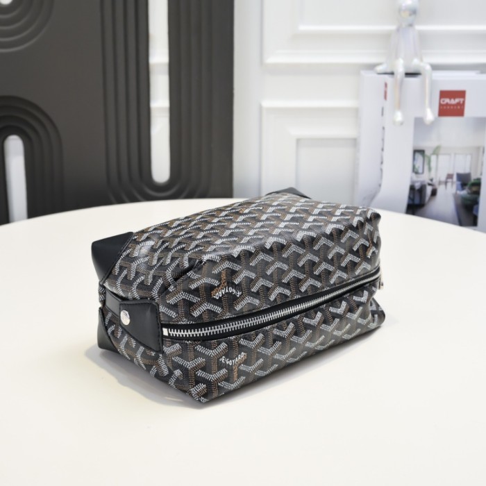 1:1 qualituy verson Spacious Monogram Toiletry Bag Cosmetic Pouch For Travel & Daily Use 7 colors 29092500