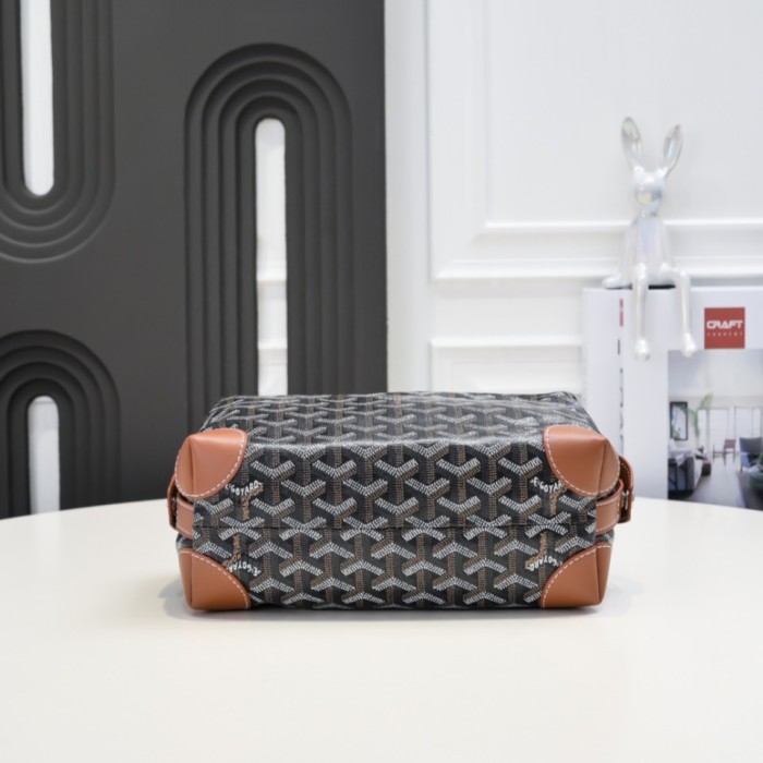 1:1 qualituy verson Spacious Monogram Toiletry Bag Cosmetic Pouch For Travel & Daily Use 7 colors 29092500