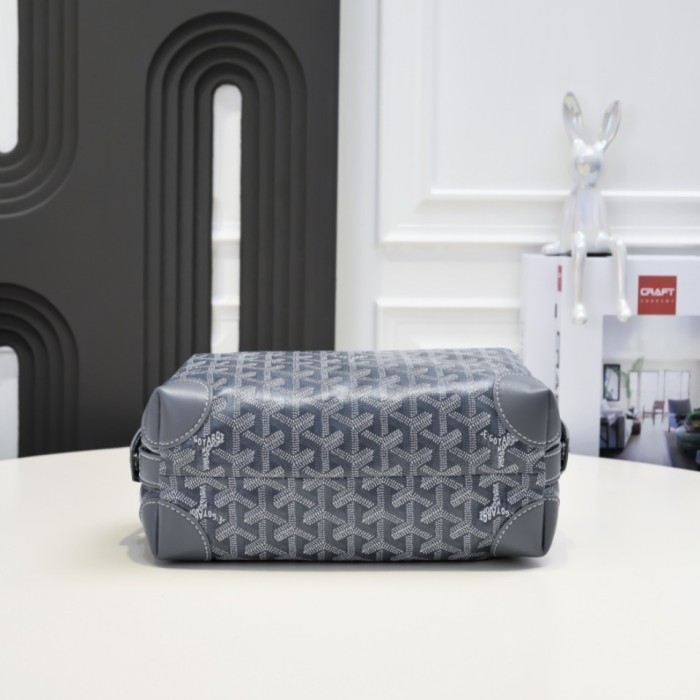 1:1 qualituy verson Spacious Monogram Toiletry Bag Cosmetic Pouch For Travel & Daily Use 7 colors 29092500
