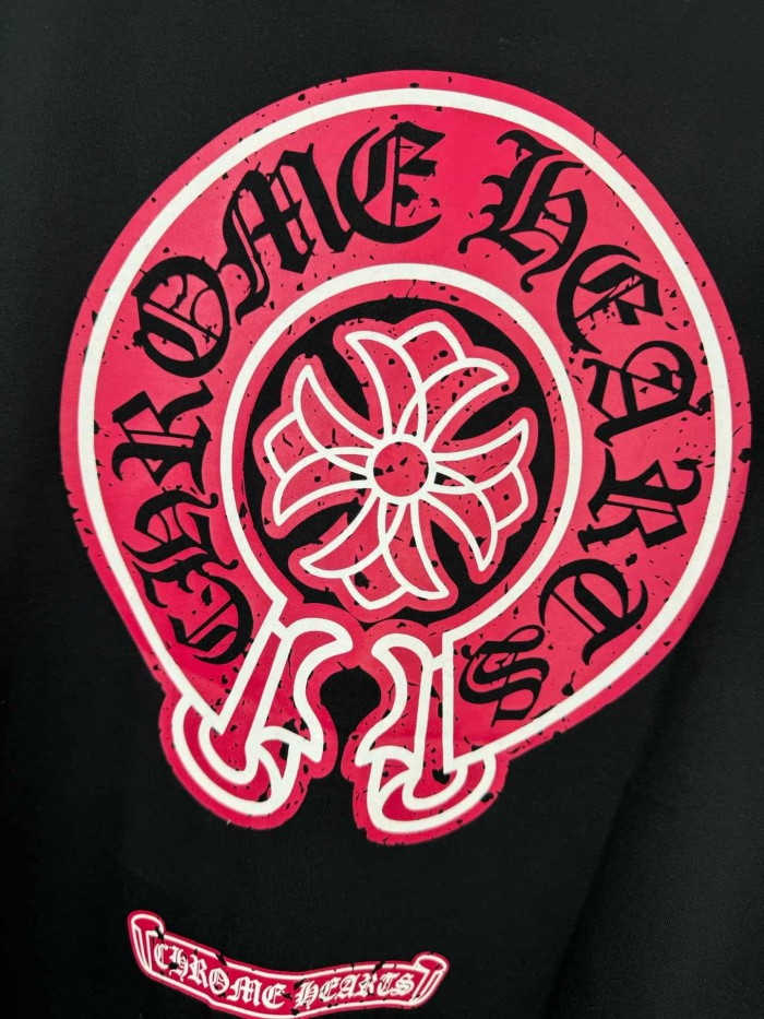 1:1 quality version Black Pink Horseshoe & Cross Print Crew Neck T-Shirt 29092030
