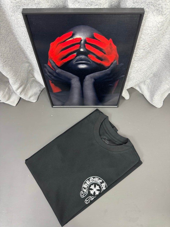 1:1 quality version Black Multi-Element Cross & Tongue Print Crew Neck T-Shirt 29092026