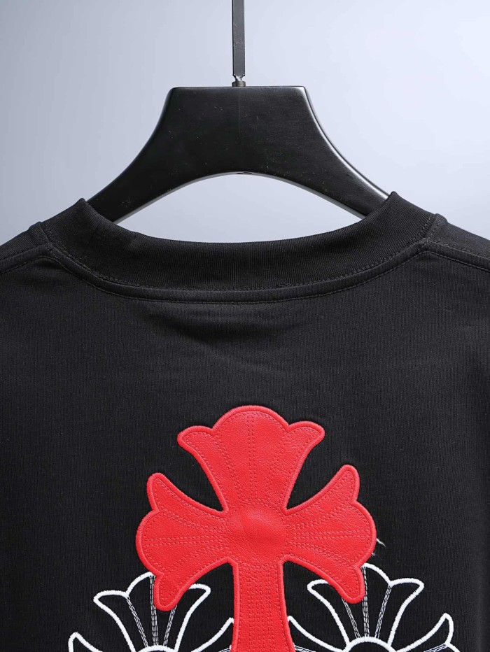 1:1 quality version Black Cross Applique Embroidered Crew Neck T-Shirt 2 colors 29092138