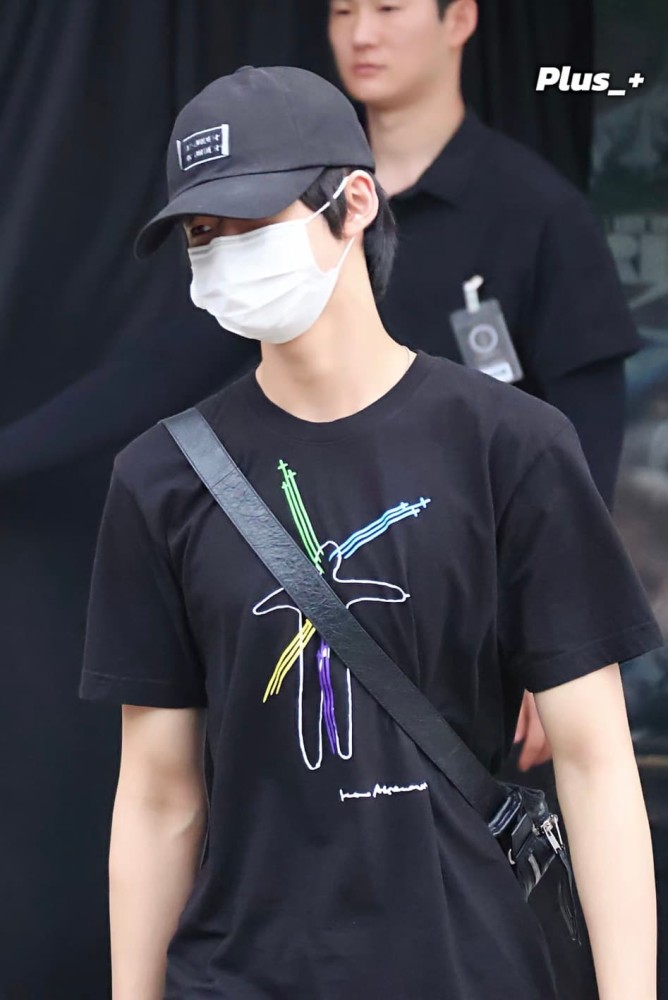 1:1 quality version Cartoon Graffiti Firework Figure Cotton Limited T-Shirt 2 colors 29093504