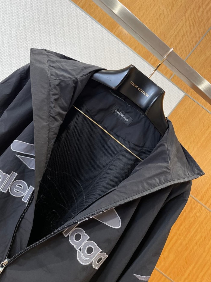 1:1 quality version Sports Logo Embroidered Windproof Stand Collar Jacket 2 colors 29093641