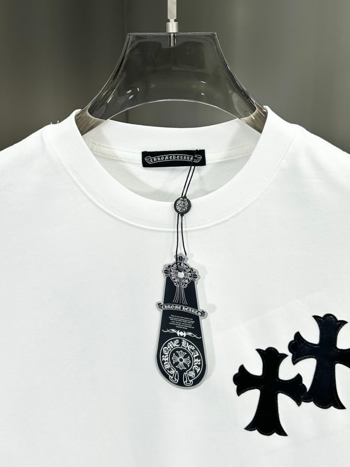 1:1 quality version High-Quality Leather Tag Cross & Sanskrit Print Crewneck T-Shirt 2 colors 29098085