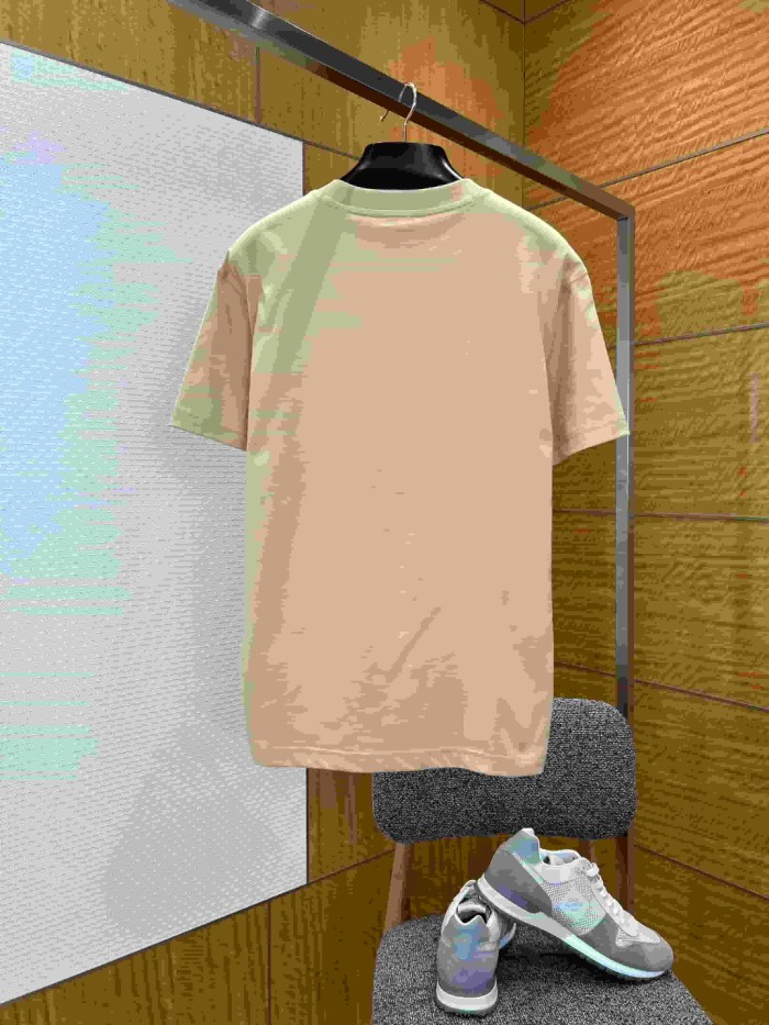 1:1 quality version Burberry Logo Print Cotton Crew Neck T-Shirt 4 colors 29105671