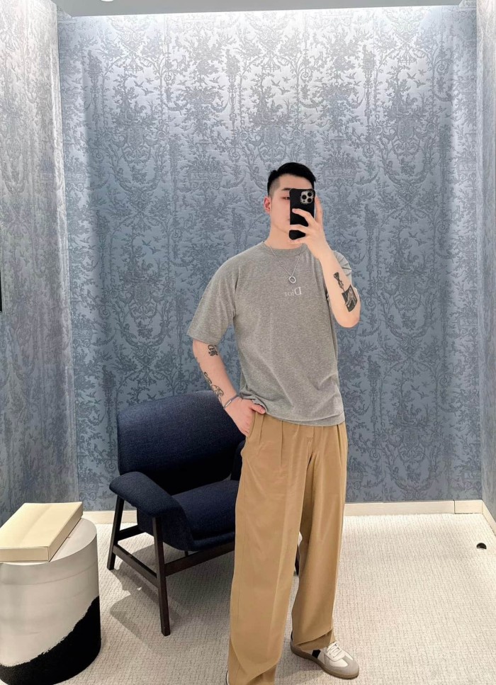 1:1 quality version Minimalist Subtle Jacquard Logo Crew Neck T-shirt 29106609