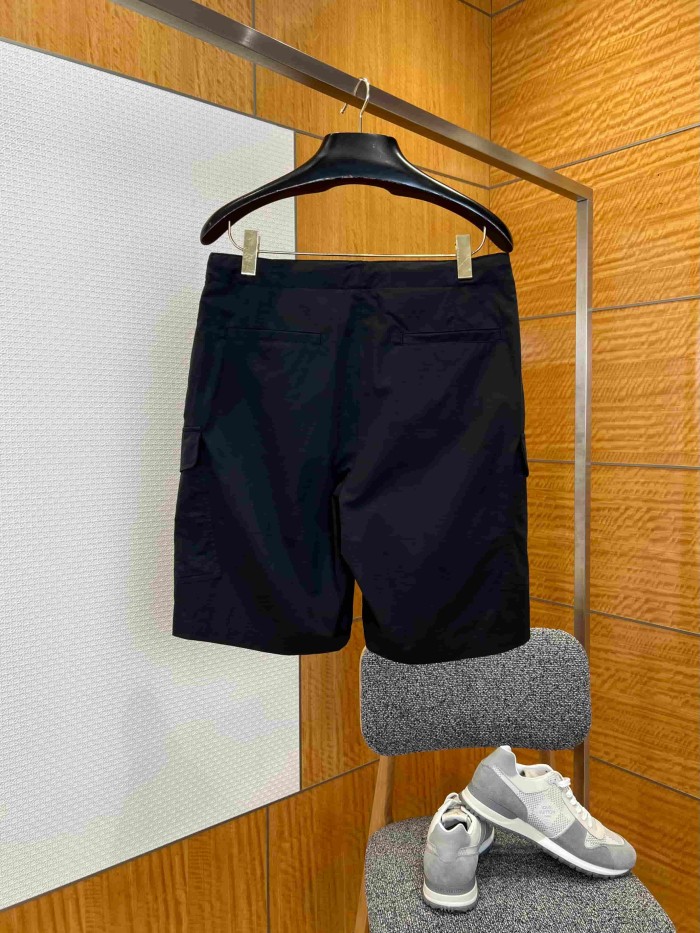 1:1 quality version Metal Logo Drawstring Big Pocket Cargo Shorts 2 colors 29106853