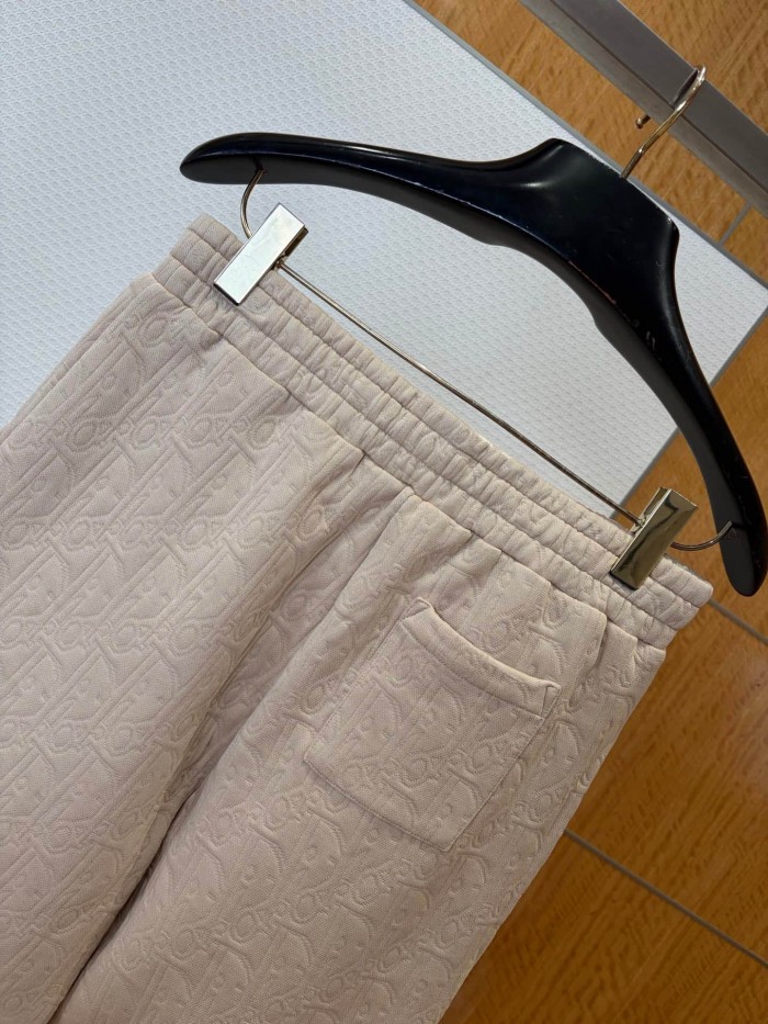1:1 quality version 3D Embossed Jacquard Light Luxury Casual Shorts 2 colors 29106823