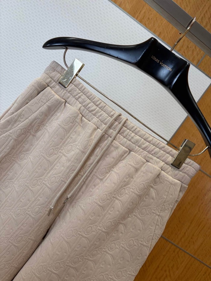1:1 quality version 3D Embossed Jacquard Light Luxury Casual Shorts 2 colors 29106823