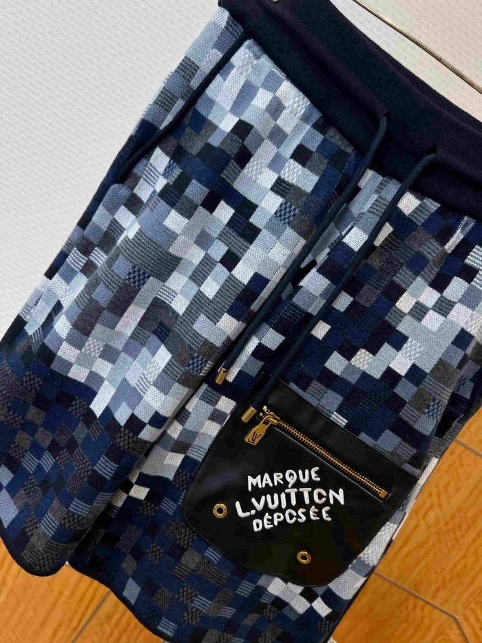 1:1 quality version Blue Grey Black Gradient Pixel Plaid With Leather Patch Pocket Knitted Drawstring Shorts 29107812