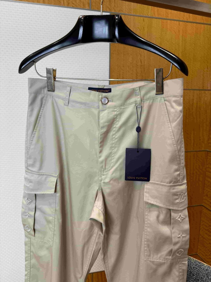 1:1 quality version Cargo Style Multi-Pocket Embroidered Casual Pants 2 colors 29114872