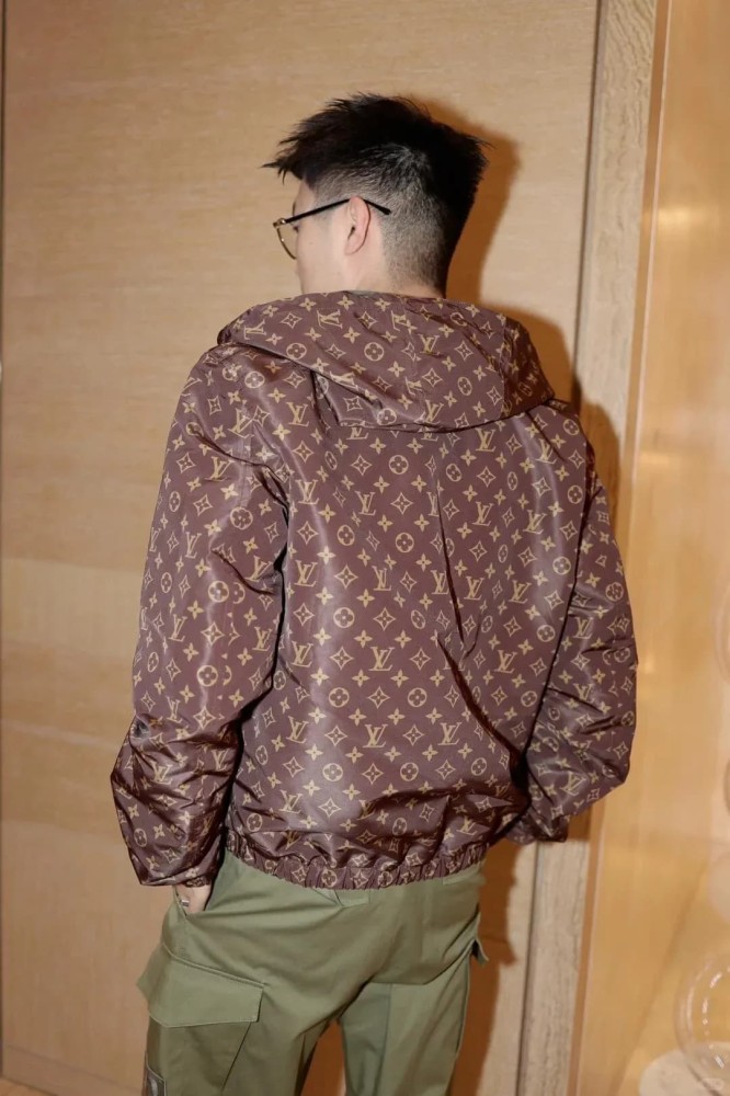 1:1 quality version Double-Sided Allover Floral Camo Print Windproof Jacket 29114526