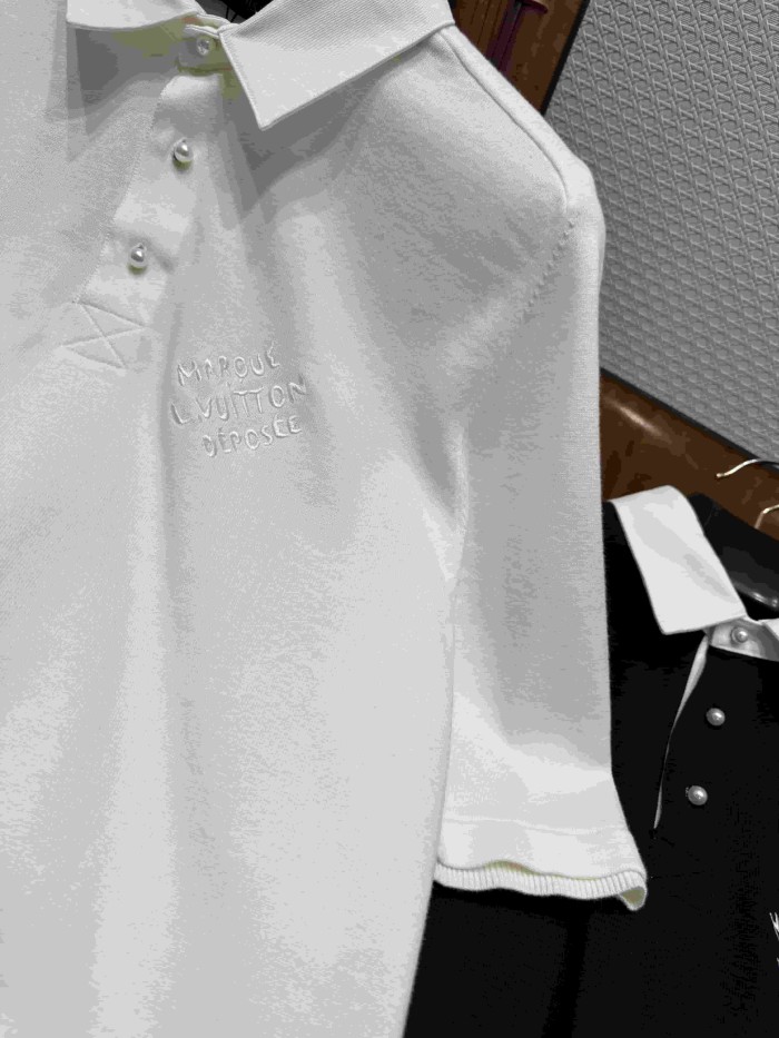 1:1 quality version Simple Letter Embroidery Button Down Collar Polo Shirt 2 colors 29114939