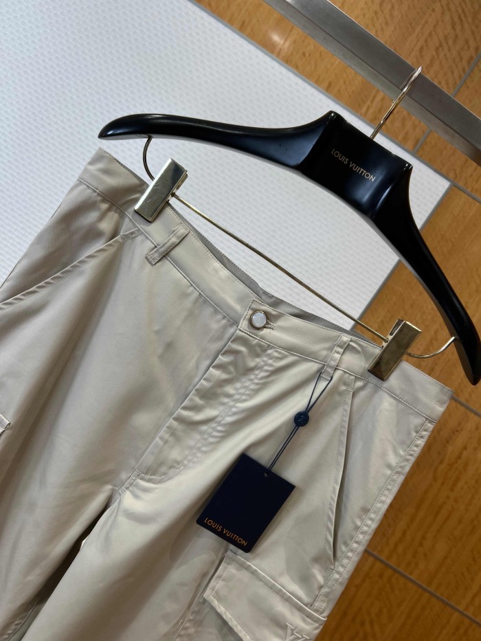 1:1 quality version Cotton Nylon Blend Embroidered Multi-Pocket Cargo Shorts 3 colors 29114996