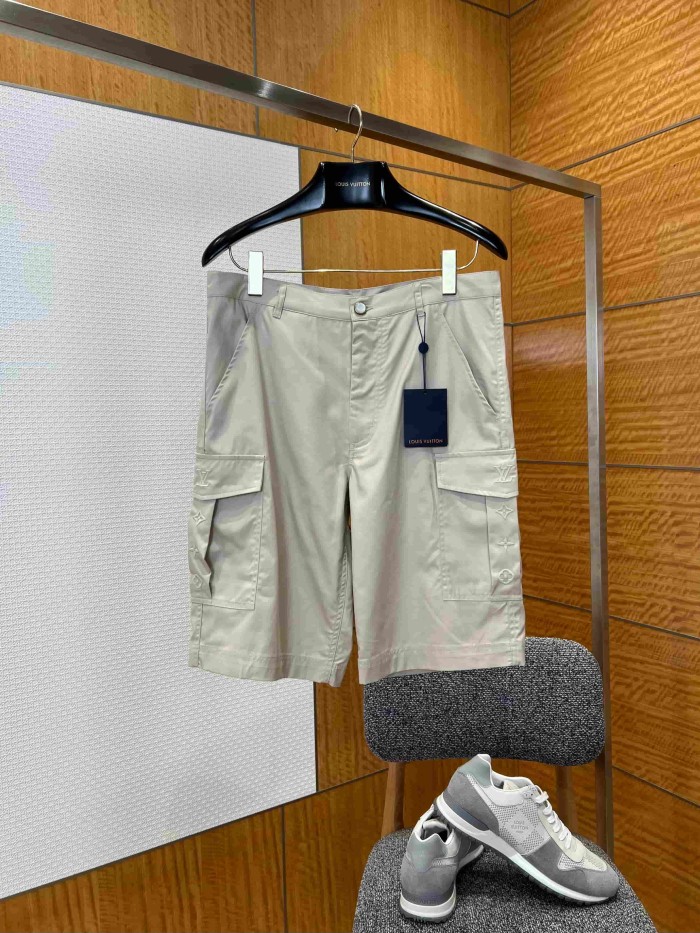 1:1 quality version Cotton Nylon Blend Embroidered Multi-Pocket Cargo Shorts 3 colors 29114996