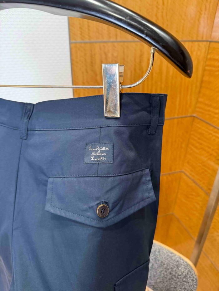 1:1 quality version Cargo Style Multi-Pocket Embroidered Casual Pants 2 colors 29114872