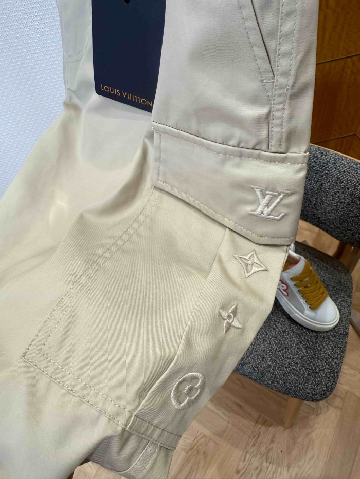 1:1 quality version Cargo Style Multi-Pocket Embroidered Casual Pants 2 colors 29114872