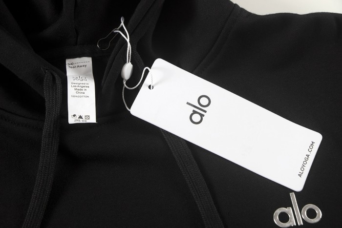 Metal Logo On Chest Solid Color Hoodie 5 colors 29115035