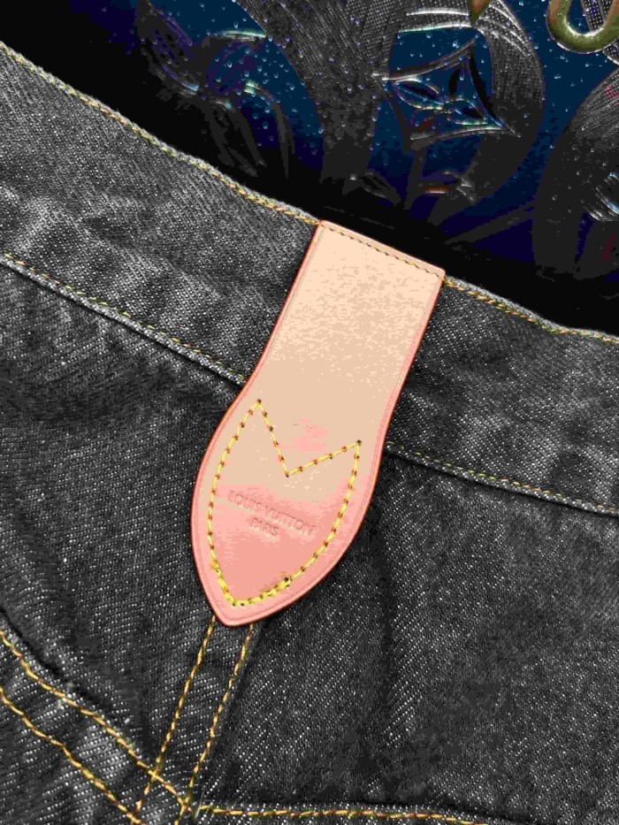 1:1 quality version Leather Patch Vintage Washed Denim Shorts 29114556