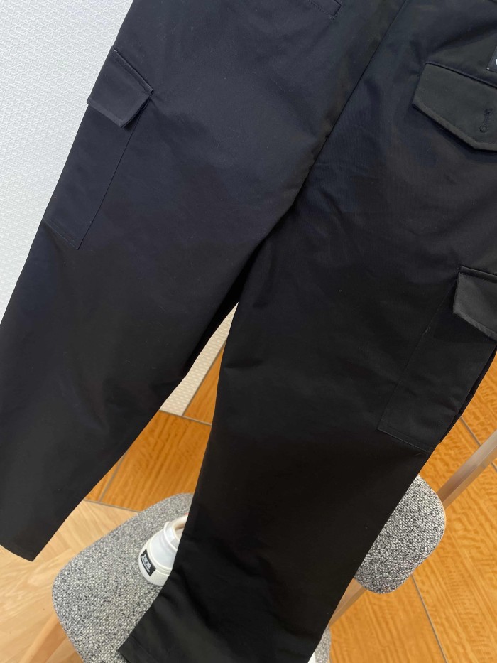 1:1 quality version Embossed Logo & Metal Snap Buttons Cargo Loose Straight Leg Casual Pants 29114776