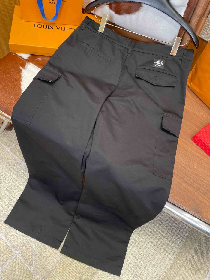 1:1 quality version Embossed Logo & Metal Snap Buttons Cargo Loose Straight Leg Casual Pants 29114776