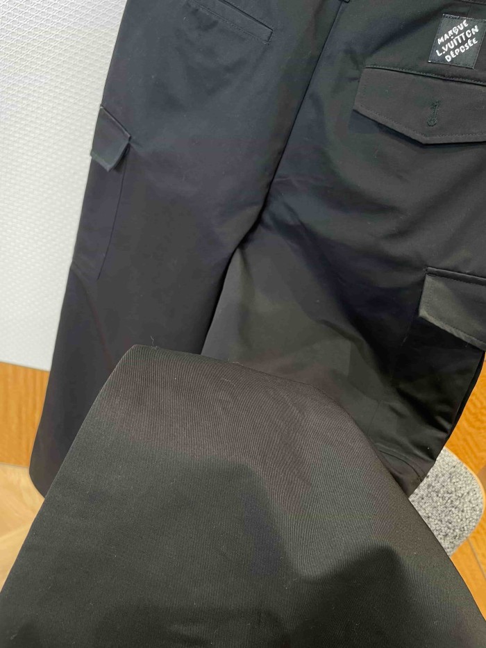 1:1 quality version Embossed Logo & Metal Snap Buttons Cargo Loose Straight Leg Casual Pants 29114776