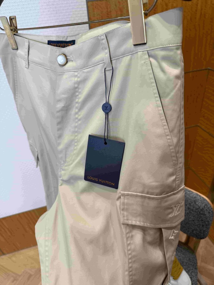 1:1 quality version Cargo Style Multi-Pocket Embroidered Casual Pants 2 colors 29114872
