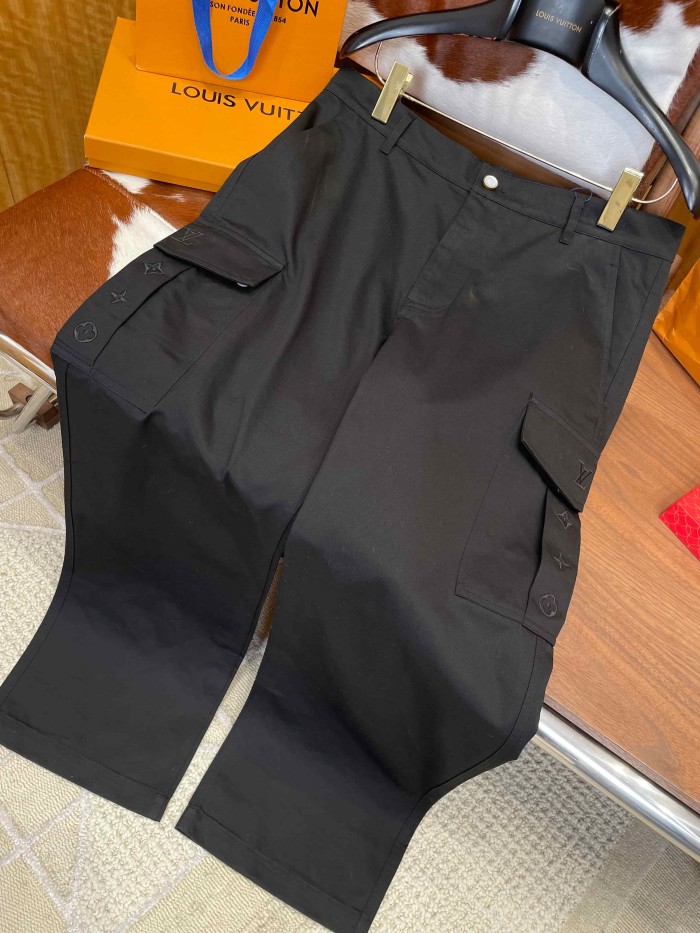 1:1 quality version Embossed Logo & Metal Snap Buttons Cargo Loose Straight Leg Casual Pants 29114776