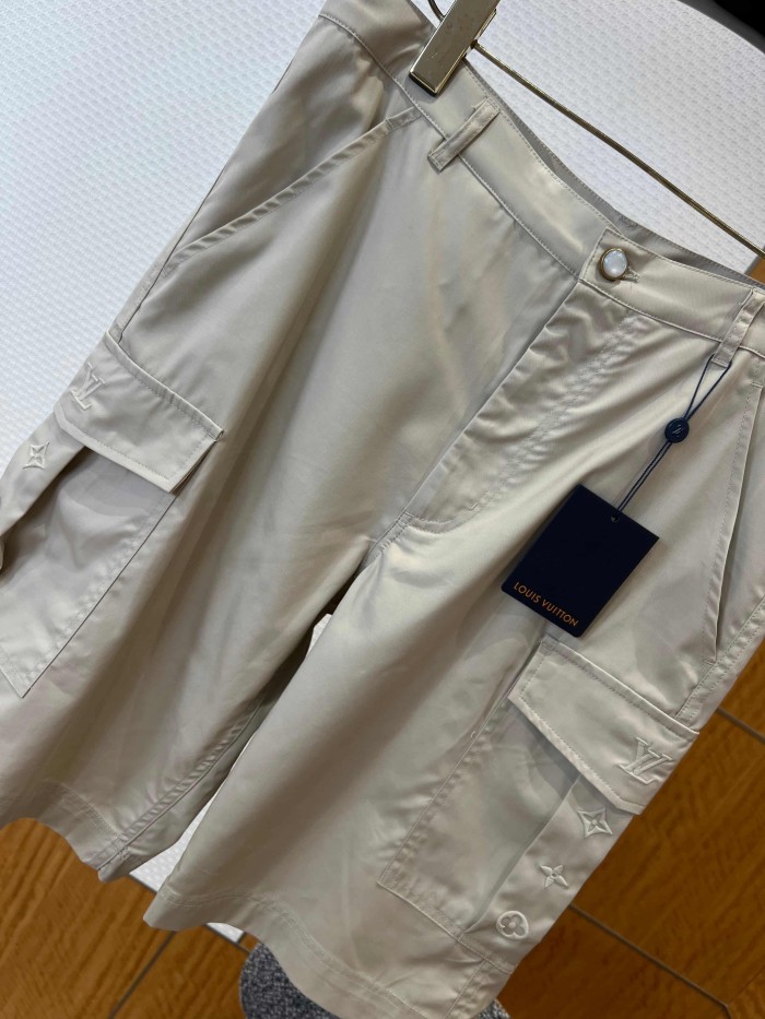 1:1 quality version Cotton Nylon Blend Embroidered Multi-Pocket Cargo Shorts 3 colors 29114996