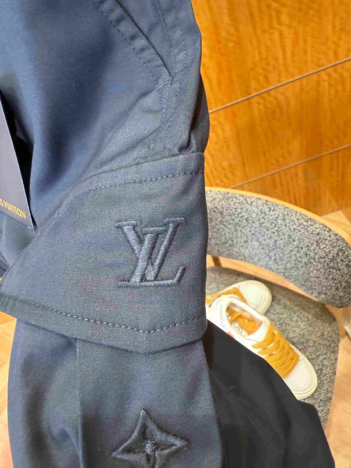 1:1 quality version Cargo Style Multi-Pocket Embroidered Casual Pants 2 colors 29114872