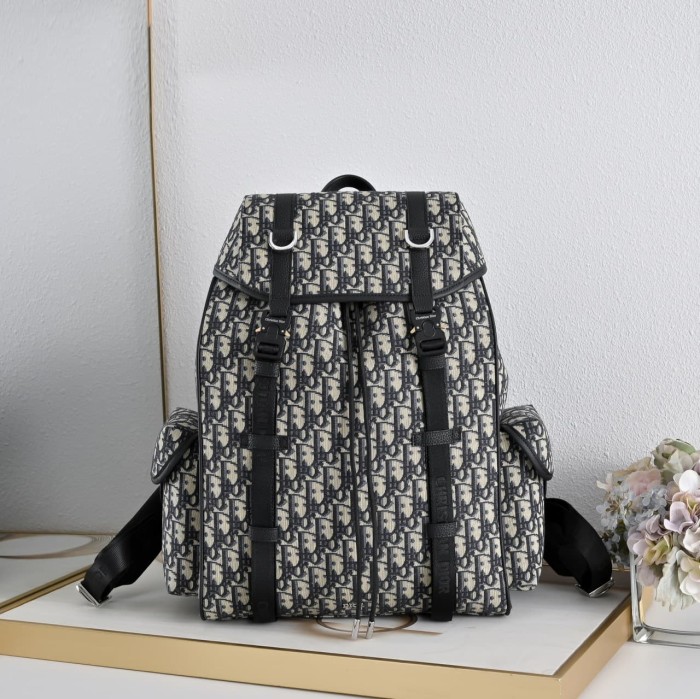 Grain Cow Leather Vintage Oblique Jacquard Flap Backpack 2 colors 29116517