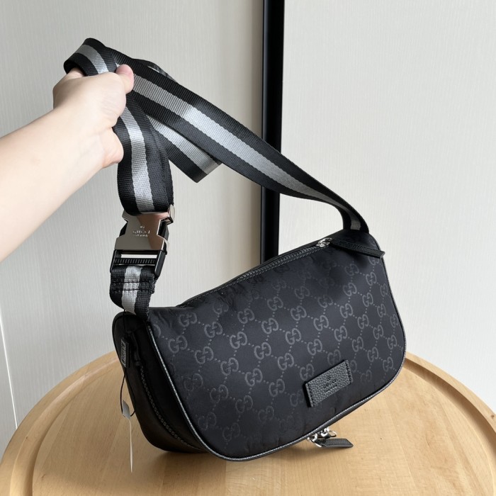 GG Nylon Cosmetic Wash Bag Double Zip Crossbody Toiletry Bag 3 colors 29116432